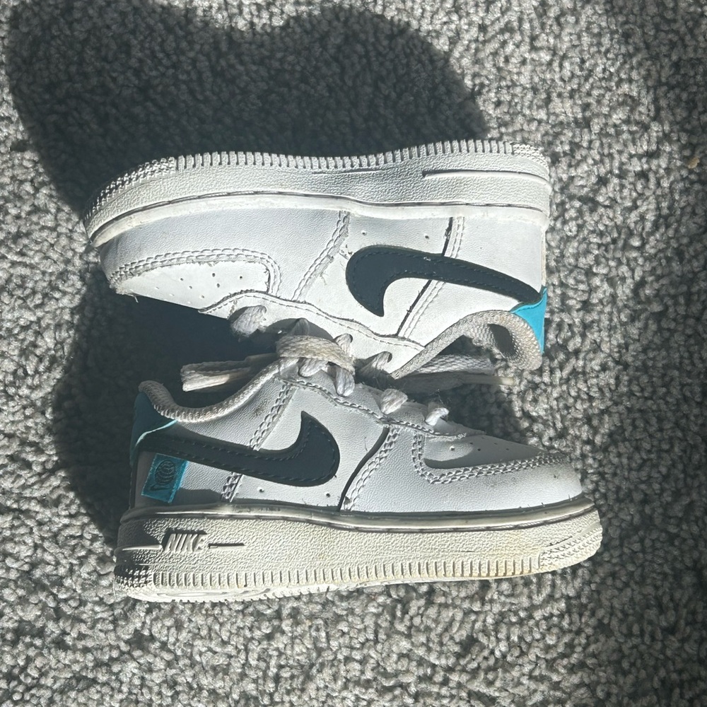 Nike White , Blue &  Black Toddler Sneakers Size 5